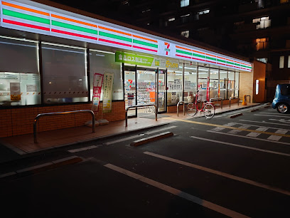 コンビニ　セブンイレブン 大阪友渕町3丁目店（コンビニ）まで82m