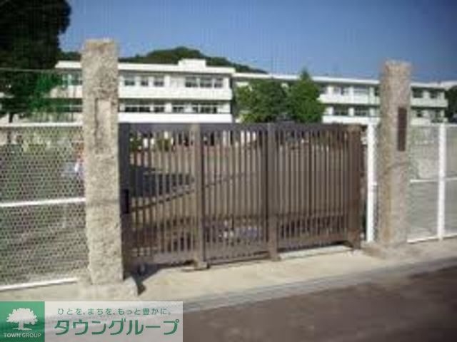 小学校　鎌倉市立深沢小学校（小学校）まで427m