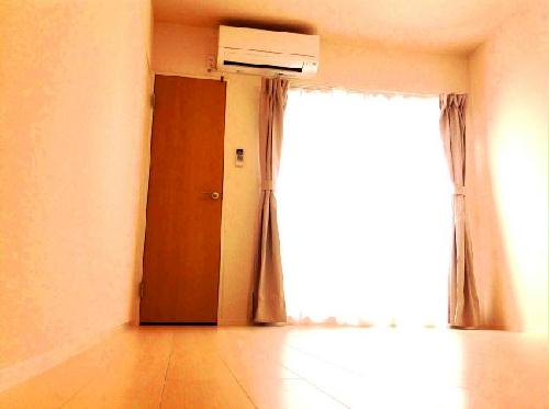 居室・リビング　ｍｙＤＩＹで好きな壁紙に変更！おしゃれな空間つくり！