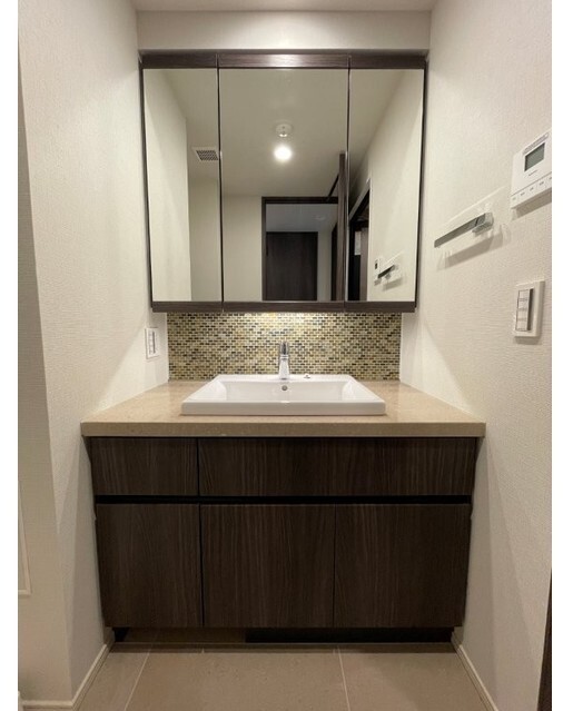 洗面設備　身支度に便利な洗面台♪