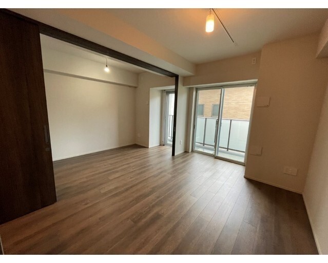 居室・リビング　使いやすい形の為、レイアウトを楽しめます♪