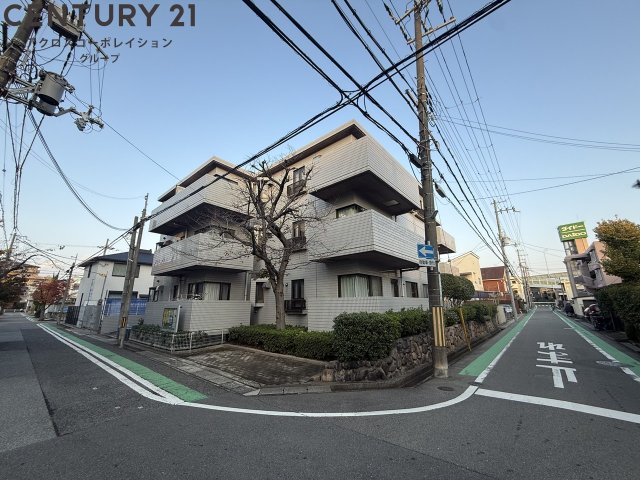 建物外観　オートロック完備で安心のセキュリティ♪