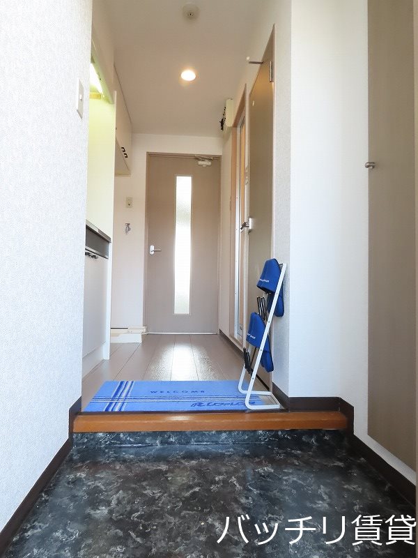 玄関　画像は別号室写真の為、現状を優先いたします。