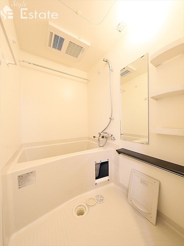 バス・シャワールーム　バスルーム