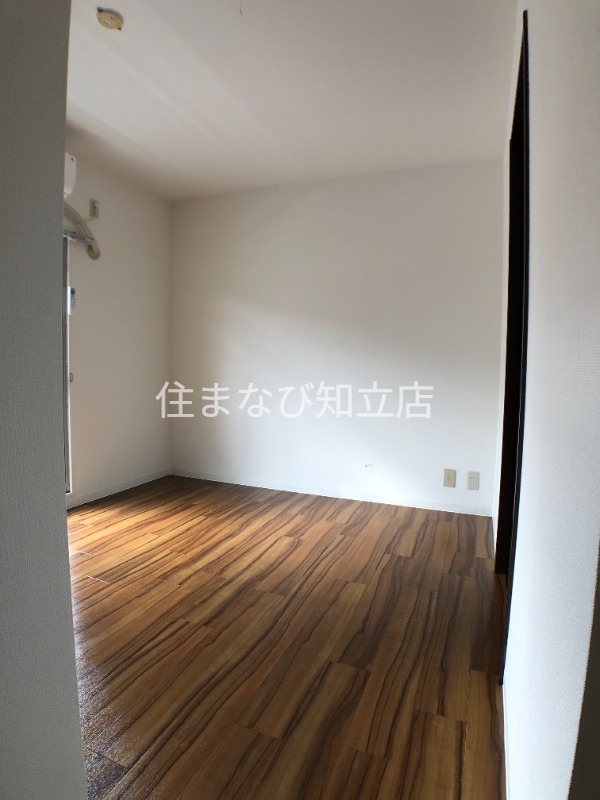 居室・リビング　同型別部屋写真