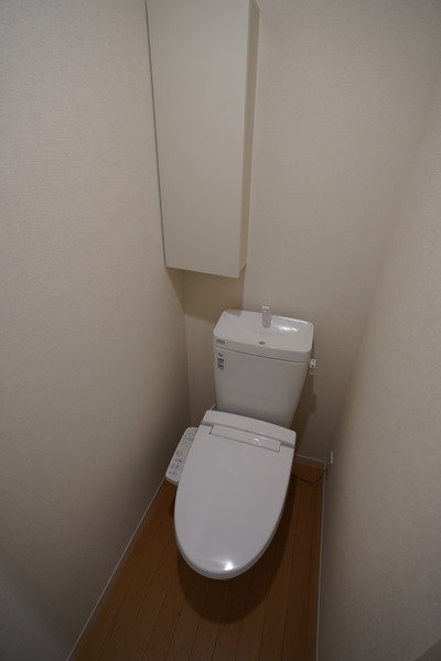 トイレ　同じ敷地内の別の部屋