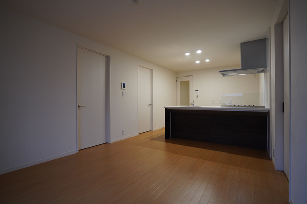 居室・リビング　同じ敷地内の別の部屋