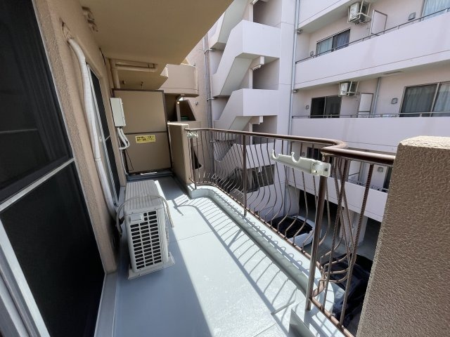 バルコニー　バルコニーがあります