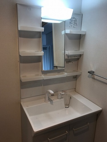 洗面設備　収納の多いシャンプードレッサー♪