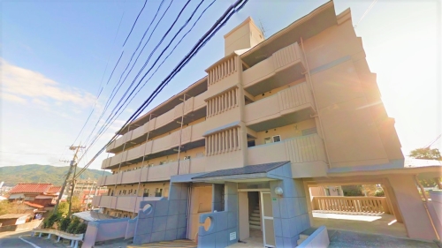 建物外観　福岡県道３１号線にすぐ出れるので、大野城方面や筑紫野方面に通