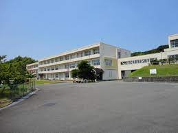 小学校　美浜町立上野間小学校（小学校）まで626m