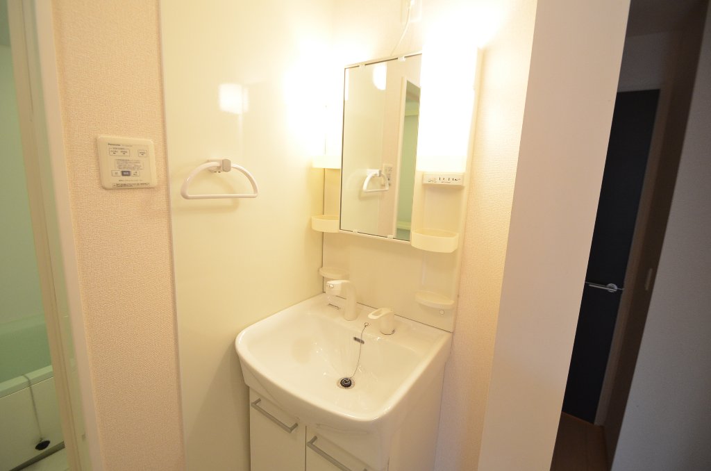 洗面設備　洗髪洗面化粧台