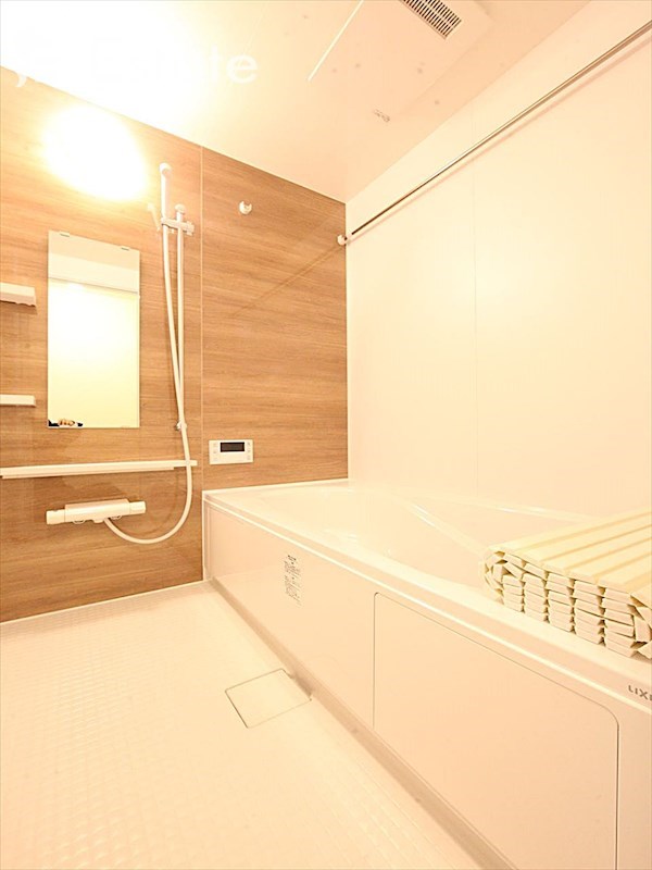 バス・シャワールーム　バスルーム