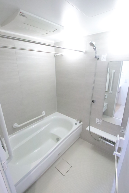 バス・シャワールーム　浴室
