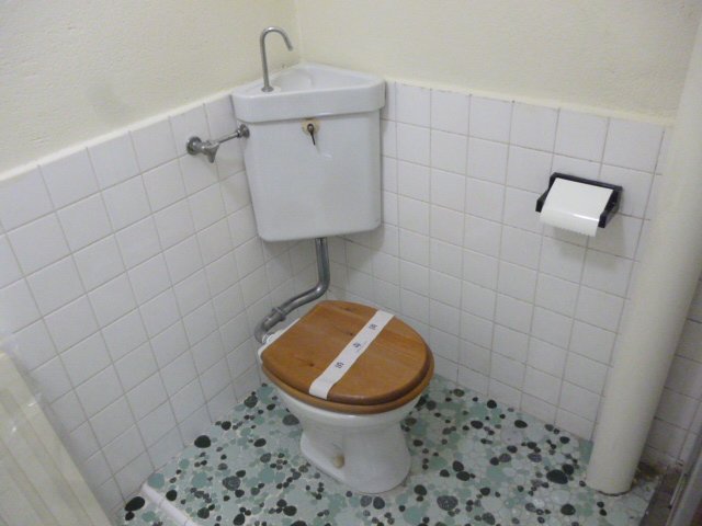 トイレ　落ち着いたトイレです