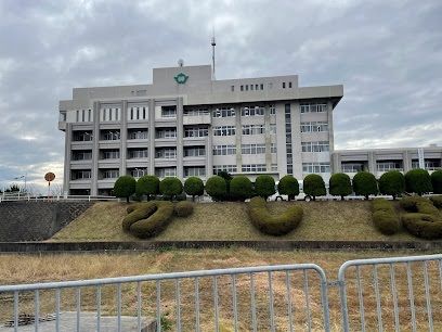 役所　香芝市役所（役所）まで1300m