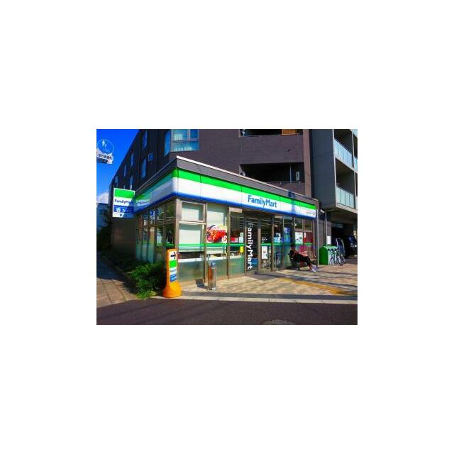 コンビニ　ファミリーマート世田谷下馬１丁目店（コンビニ）まで400m