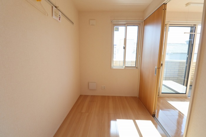 居室・リビング　洋室（ハングバー付き）