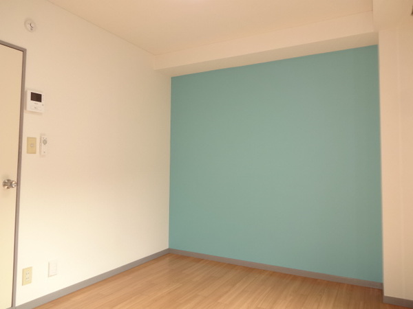 居室・リビング　アクセントクロス