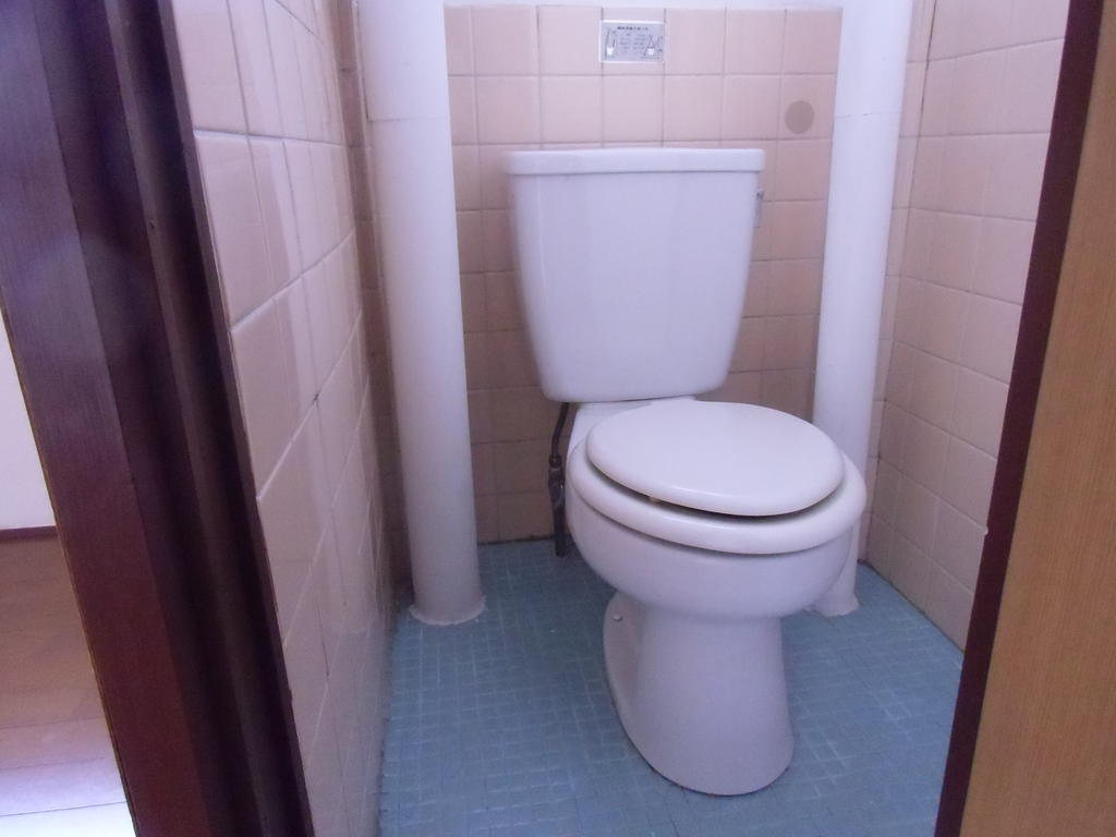 建部アパート A棟のトイレ写真