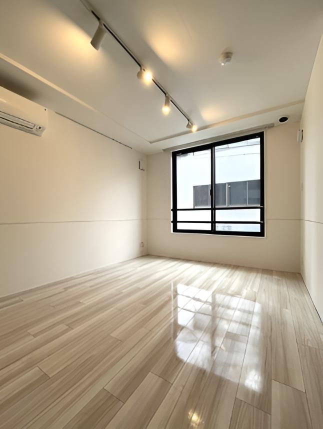 居室・リビング　☆明るい洋室☆