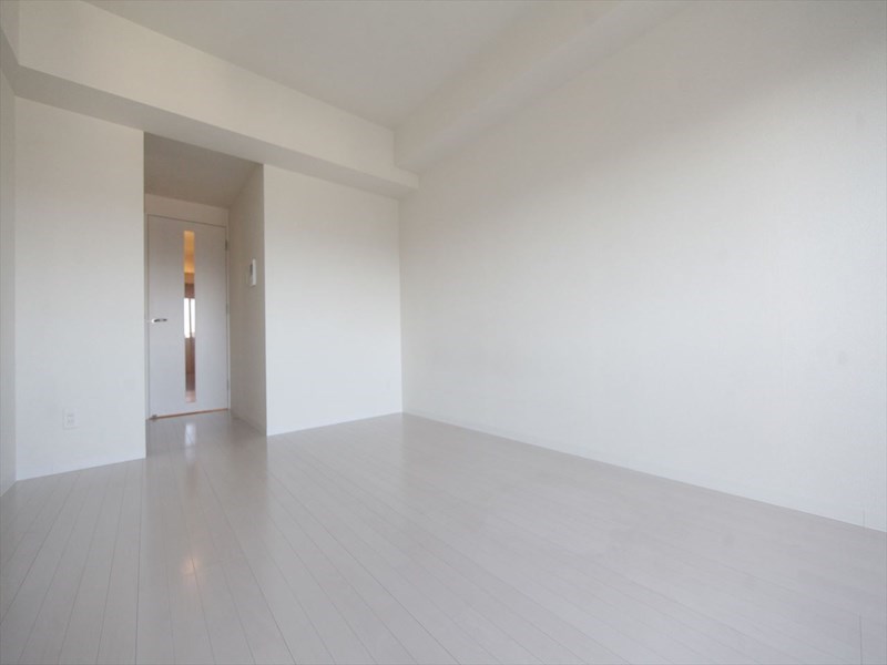 その他部屋・スペース　洋室9.7帖　クローゼット付（収納充実してます）