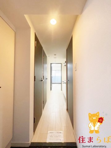 玄関　「気になったら、LINEで気軽に相談できますよ。」