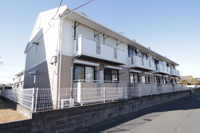 建物外観　大手ハウスメーカー施工の２階建ての物件です