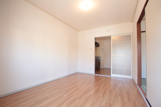 居室・リビング　別室参考写真