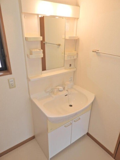 洗面設備　※参考画像（間取り反転）