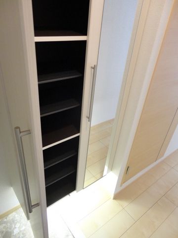 玄関　★シューズＢＯＸもシッカリ収納★