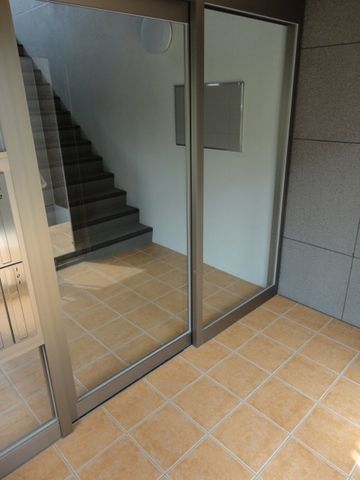 エントランス　オートロックエントランス