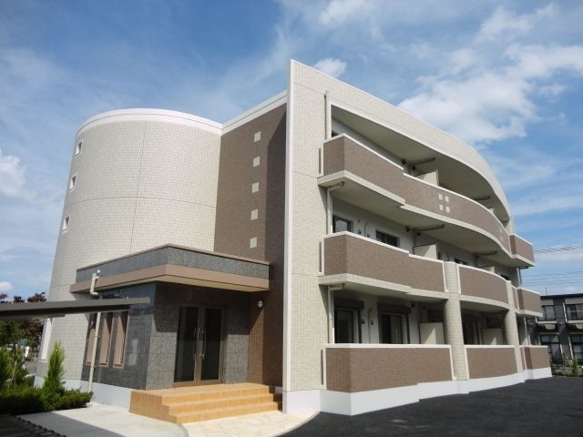 建物外観　南向き日当良好マンション