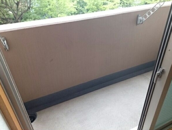 バルコニー　陽当たり良好なバルコニーです