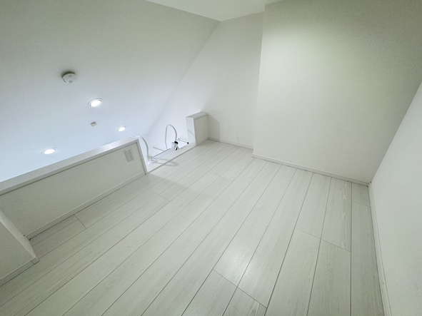 洗面設備　※同物件別号室の参考写真です。