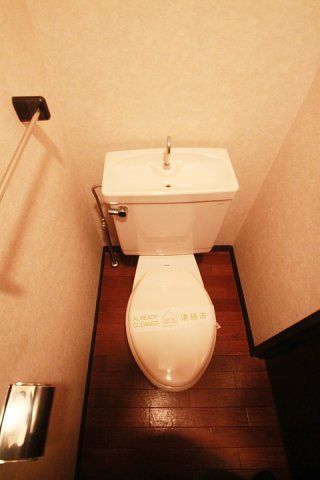 トイレ　別タイプ部屋　参考写真です