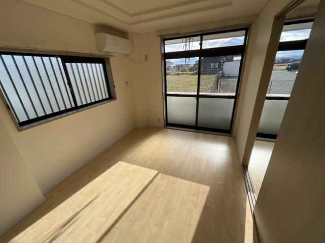 バルコニー　東洋室