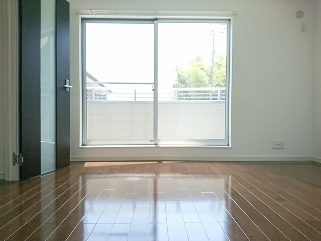 居室・リビング　使いやすい形の為、レイアウトを楽しめます♪