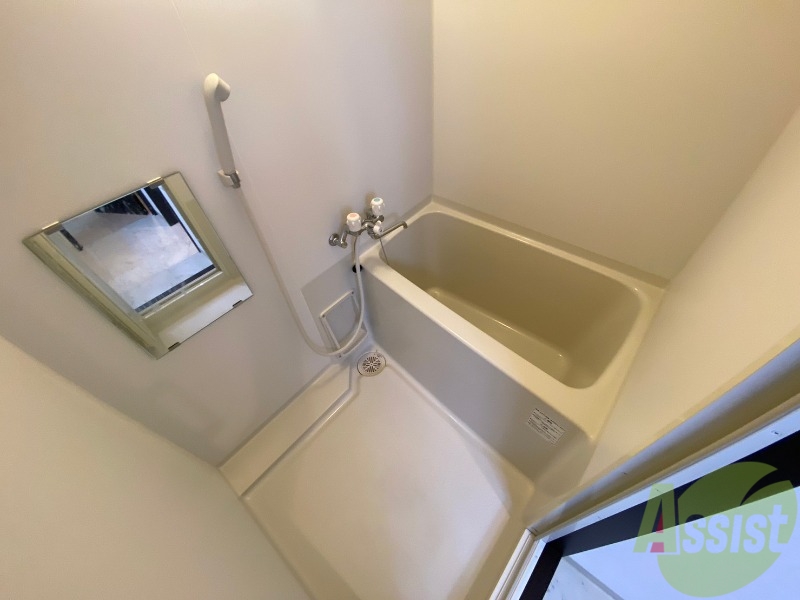 バス・シャワールーム　お風呂です。ゆっくりお風呂につかるのも体に良いですね～