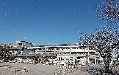 小学校　沼津市立大岡小学校（小学校）まで700m