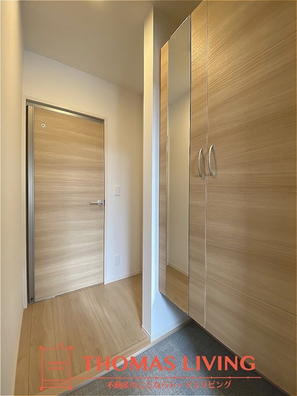 玄関　写真準備中の為、写真は大和ハウスの同じモデルの新築参考写真で