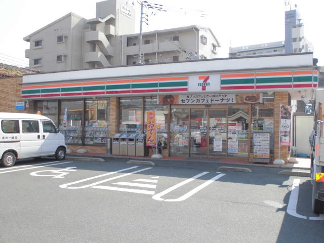 コンビニ　セブンイレブン 八幡紅梅1丁目店（コンビニ）まで295m