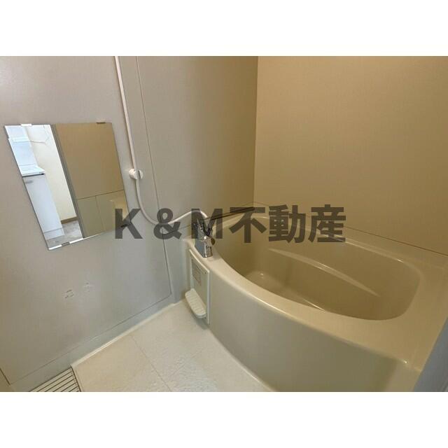 バス・シャワールーム　お風呂で日々の疲れを落としましょう