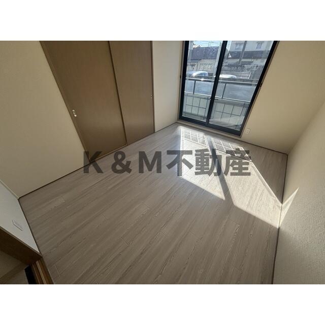 バルコニー　暖かな日差しのふりそそぐバルコニー