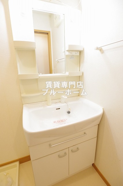 洗面設備　独立洗面台あります！
