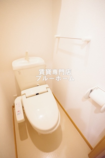 トイレ　温水洗浄便座！