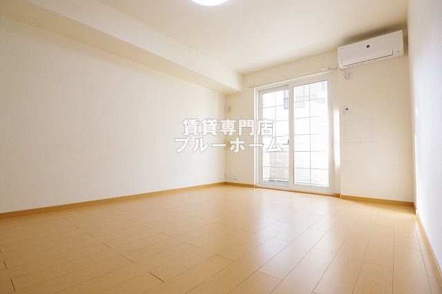 居室・リビング　12.8帖の広いお部屋！