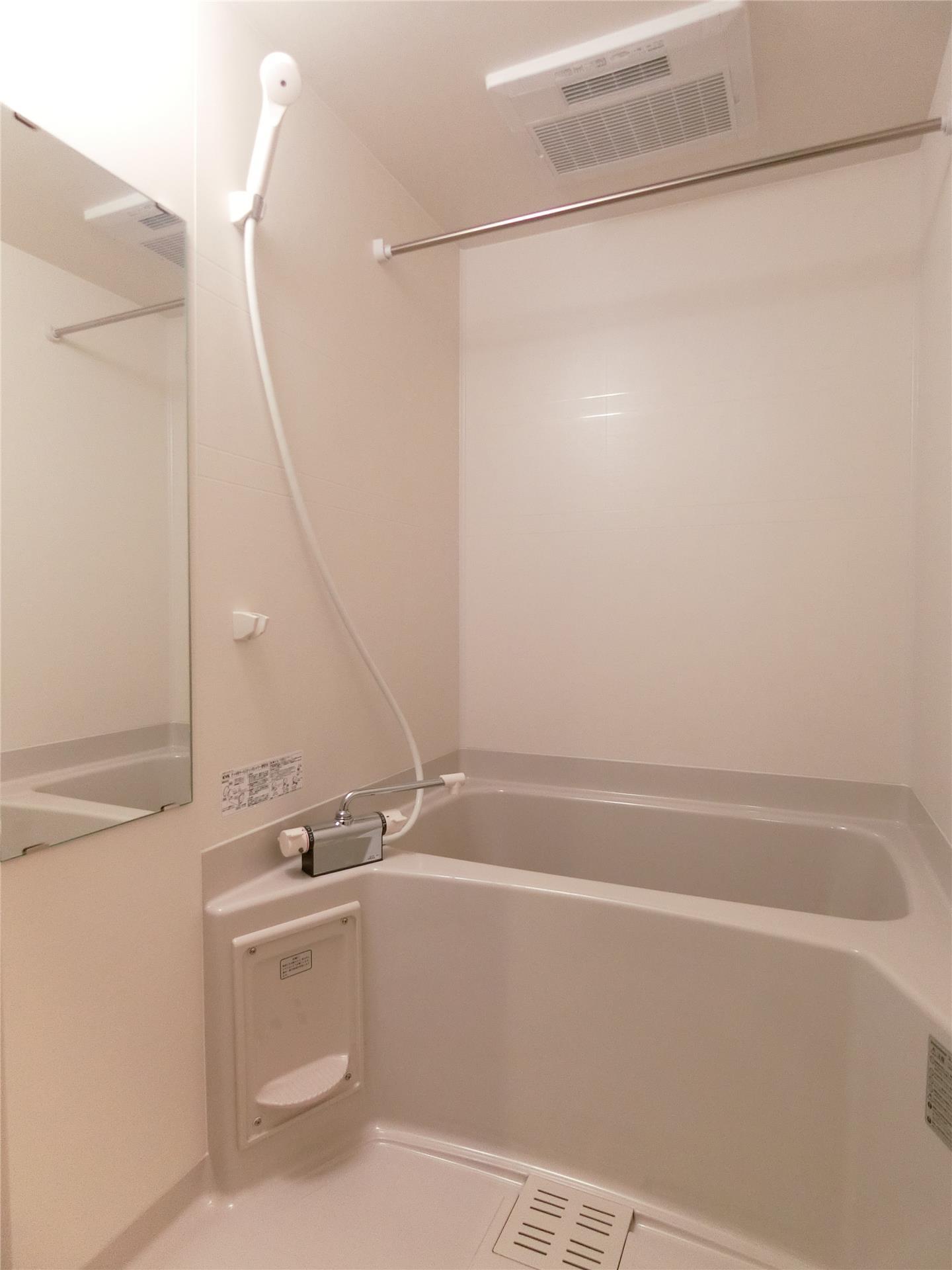 バス・シャワールーム　浴室乾燥機能付きのバスルーム♪（同仕様画像）