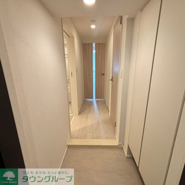 玄関　※写真は同タイプ住戸です。