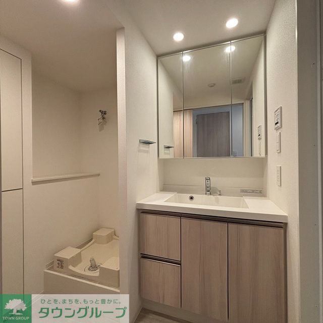 洗面設備　※写真は同タイプ住戸です。